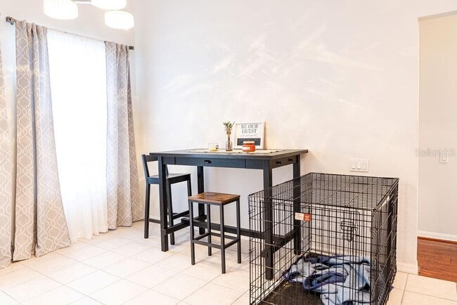 Foto del edificio - 1282 Paradise Lake Dr