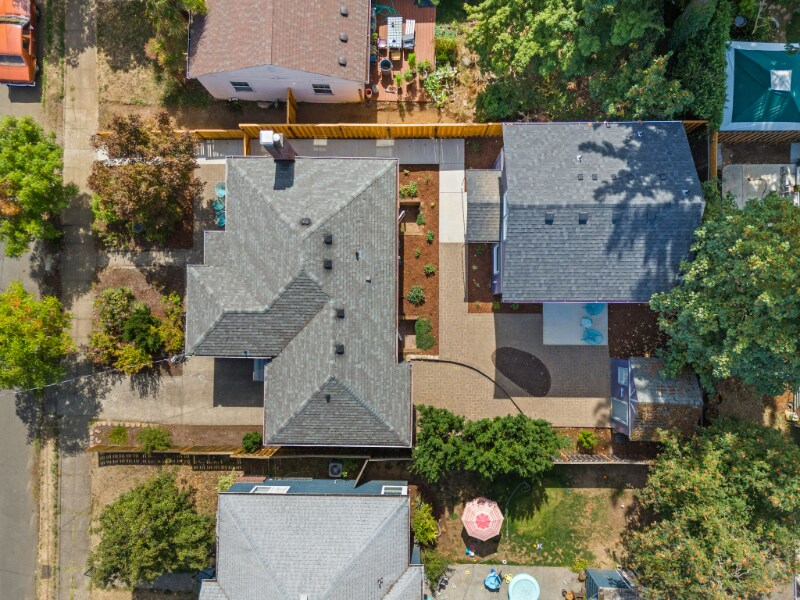 Primary Photo - 1323 NE 77th Ave