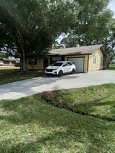 Building Photo - 325 NW Ferris Dr