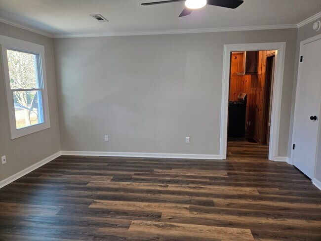 Foto del edificio - 24 Pine Cir