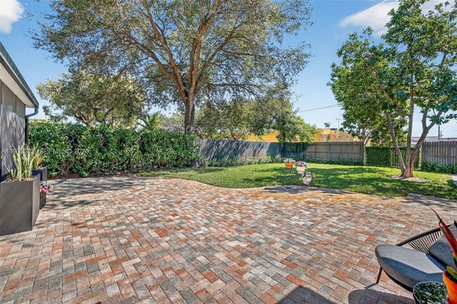 Photo - Southwest 23rd Street, Fort Lauderdale, FL 33315 - 2 BR 2 BA single-family home