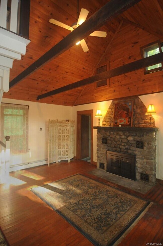 Building Photo - 38 Horse Shoe Bend Rd