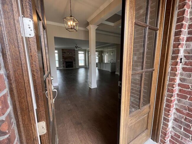 Building Photo - 7419 Flint Xing Cir SE