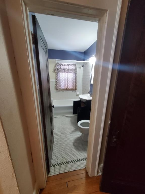 Building Photo - 1331 Evelyn Unit 2