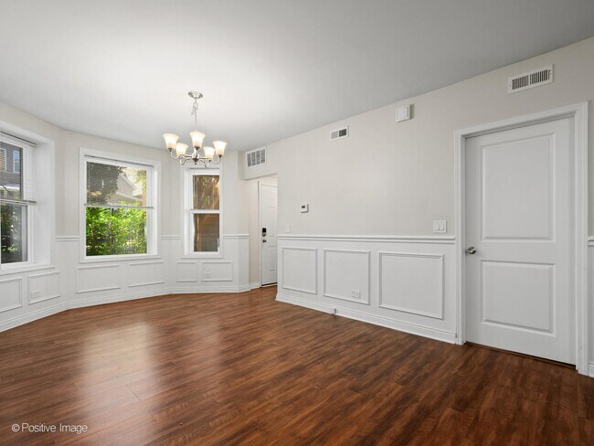 Building Photo - 2441 N Harding Ave