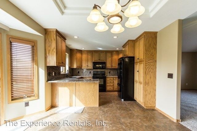 Foto del edificio - 4 br, 3 bath House - 3212 S. Grace Avenue