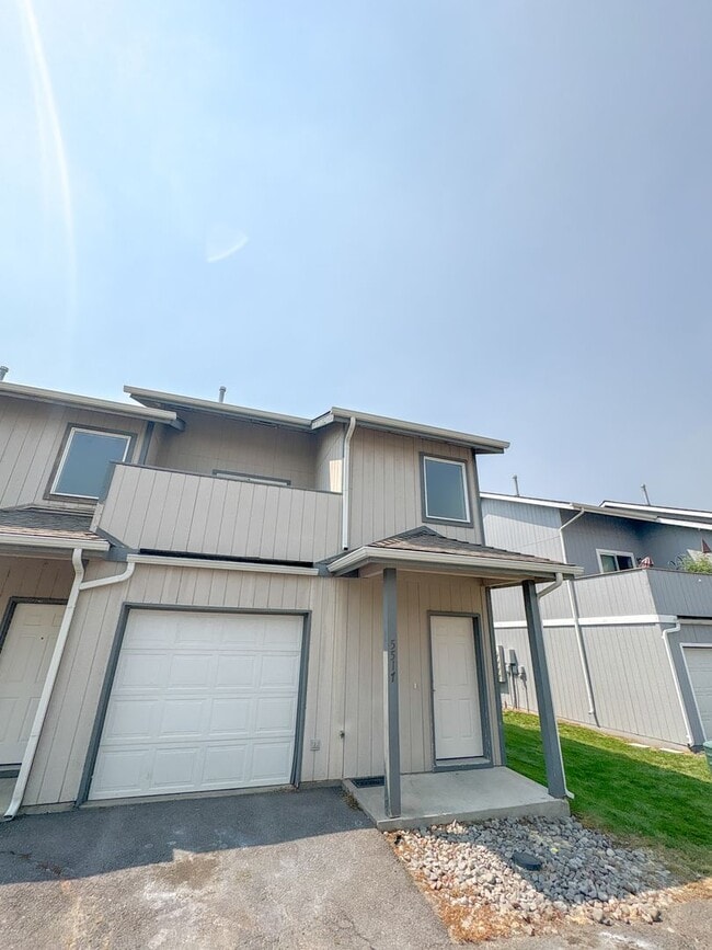 Building Photo - 5511 Glenridge Wy