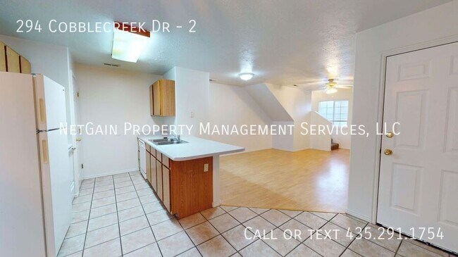 Building Photo - 294 E Cobblecreek Dr