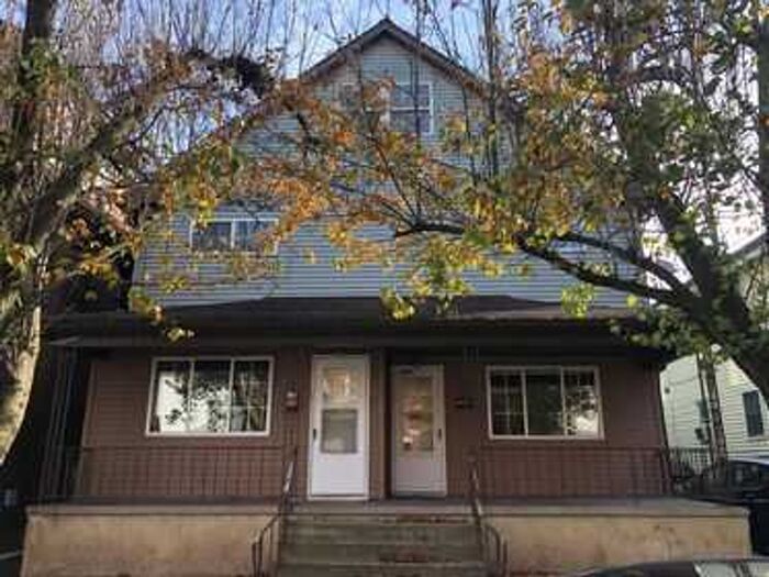 Primary Photo - Conveniently Located 2-Bedroom Pet-friendl...