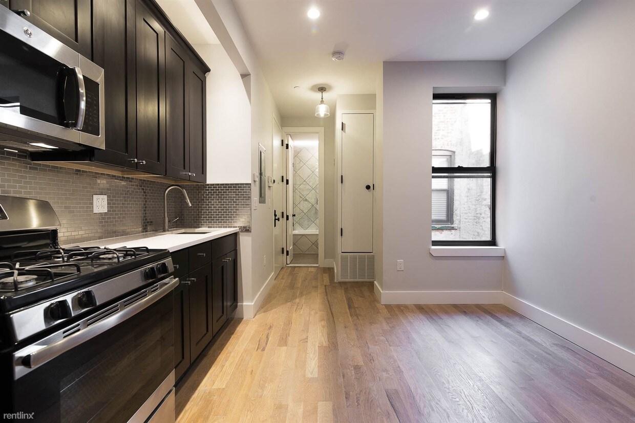 Foto principal - 613 Woodward Ave