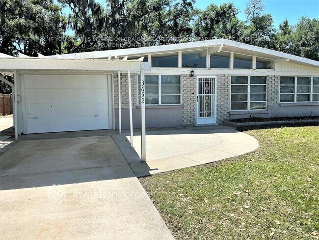 Building Photo - 3652 Prado Dr