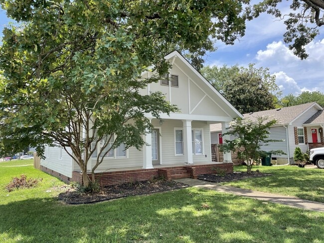 Building Photo - 2014 Duncan Avenue