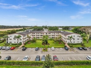 Building Photo - 576 Fanshaw N