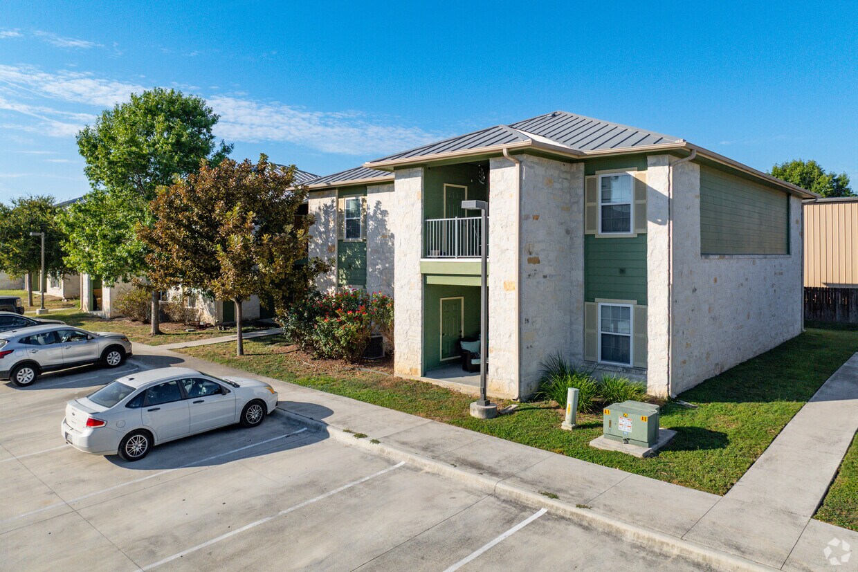 Foto principal - Chandler Place Apartments