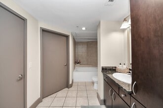 Building Photo - 3616 Richmond Ave.