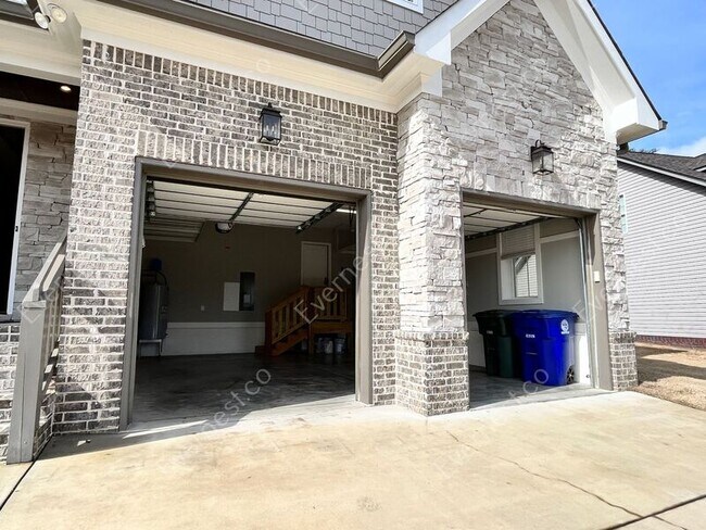 Building Photo - 8349 Kayla Rose Cir