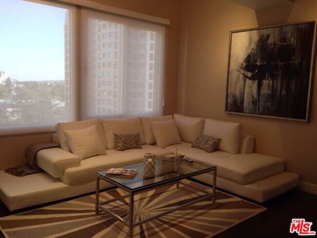 Foto del edificio - 10501 Wilshire Blvd