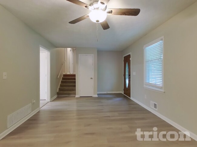 Foto del edificio - 167 Hardy Cir