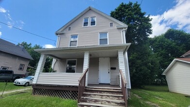 Building Photo - 1133 5th Ave