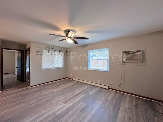 Foto del edificio - 9207 E 12th St