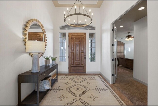 Foto del edificio - VIEWS AND FURNISHED