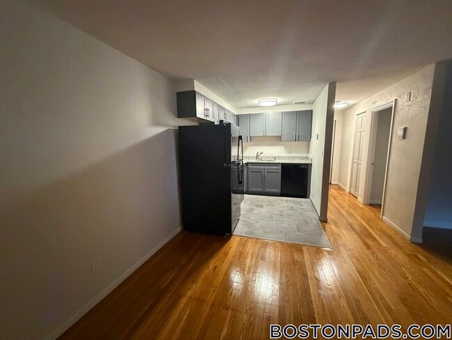 Building Photo - 40 Westland St