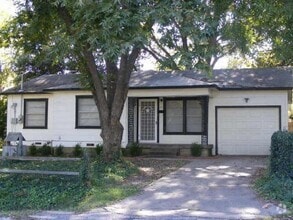 Building Photo - 101 W McCoulskey St