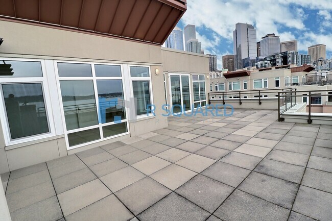 Foto del edificio - 1950 Alaskan Way