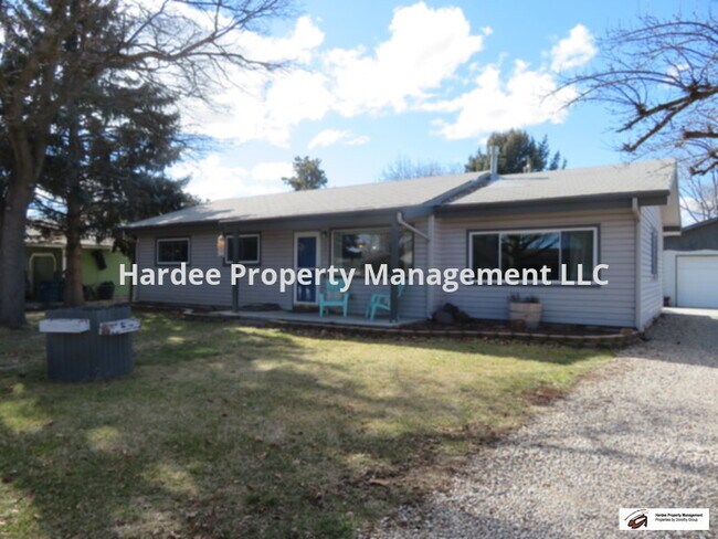 Building Photo - 2021 N Cribbens St