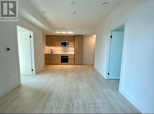 Photo du bâtiment - 127 Broadway Ave