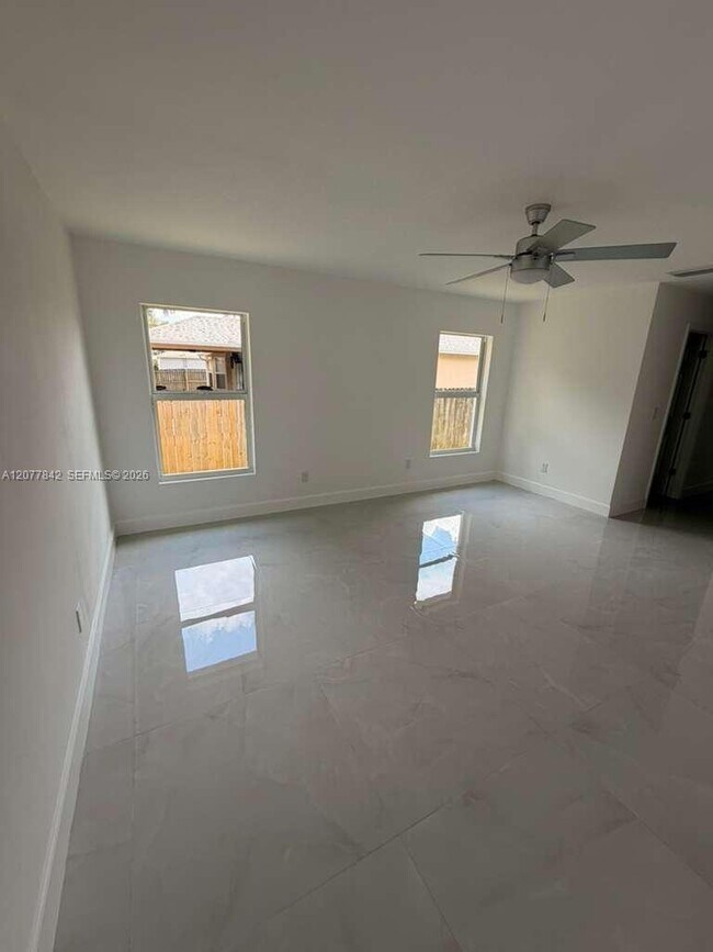 Foto del edificio - 8636 100th Ct