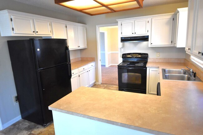 Building Photo - 2329 Century Oaks Ln