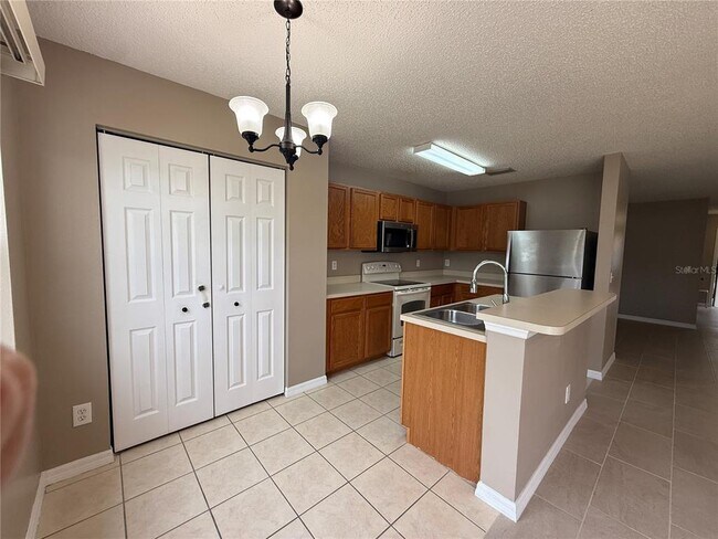 Foto del edificio - 4328 Winding River Way