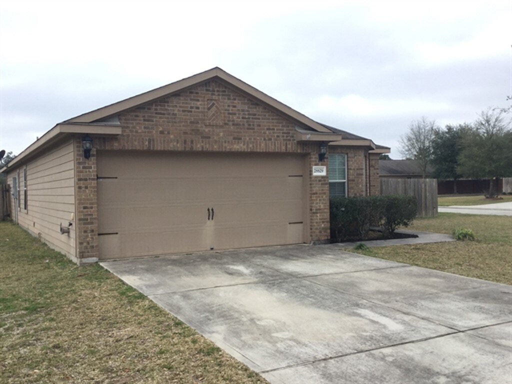 Foto principal - 28829 Sulphur River Ct