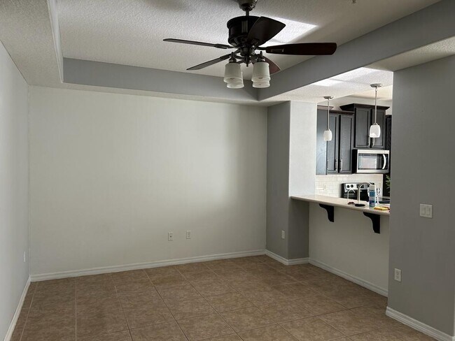 Foto del edificio - 9448 Strongbark Ln