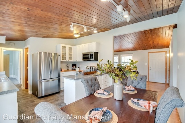 Building Photo - 4 br, 2 bath House - 3007 Arona St