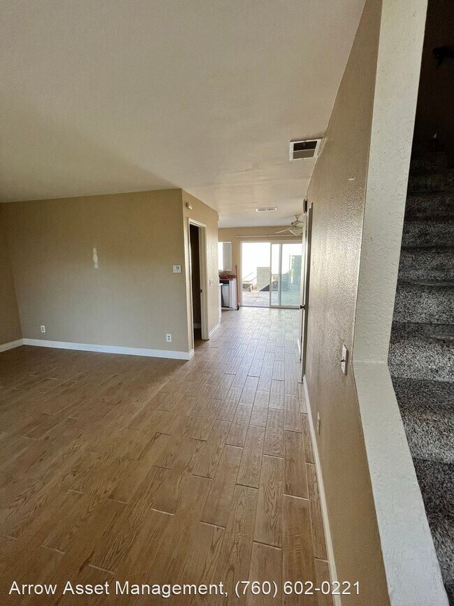 Building Photo - 3 br, 1.5 bath House - 4172 Baycliff Way