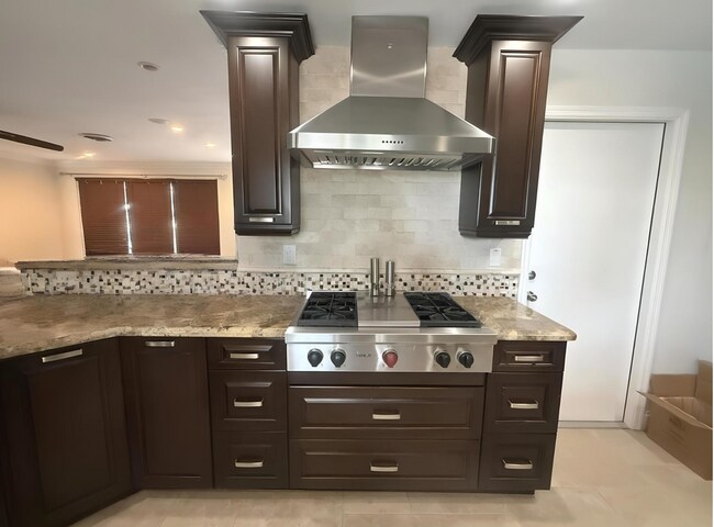 Foto del edificio - 730 SE 3rd Terrace