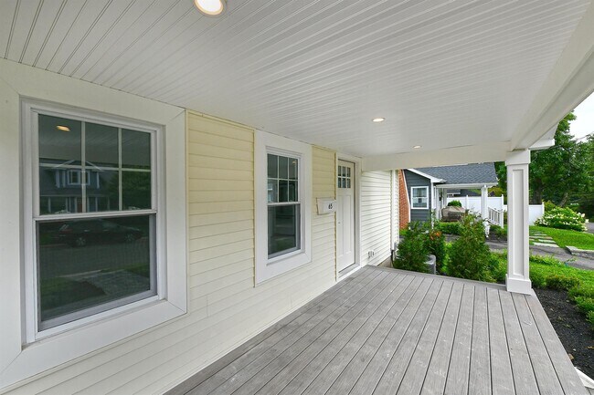 Foto del edificio - 65 Willow Ave