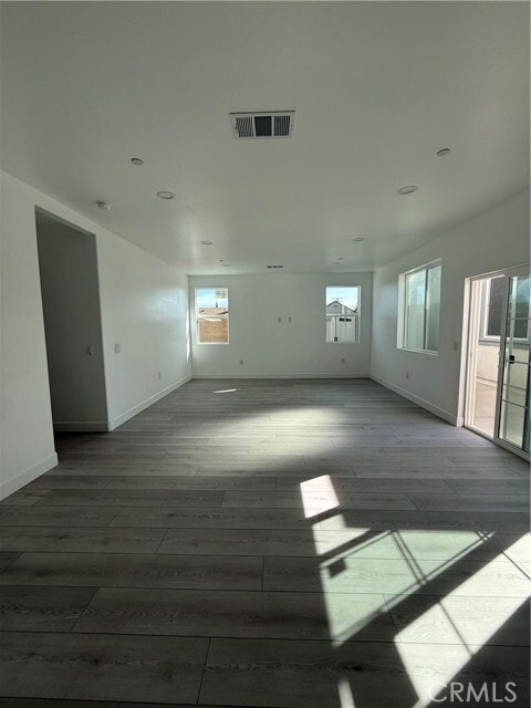 Building Photo - 6590 Almeria Ave