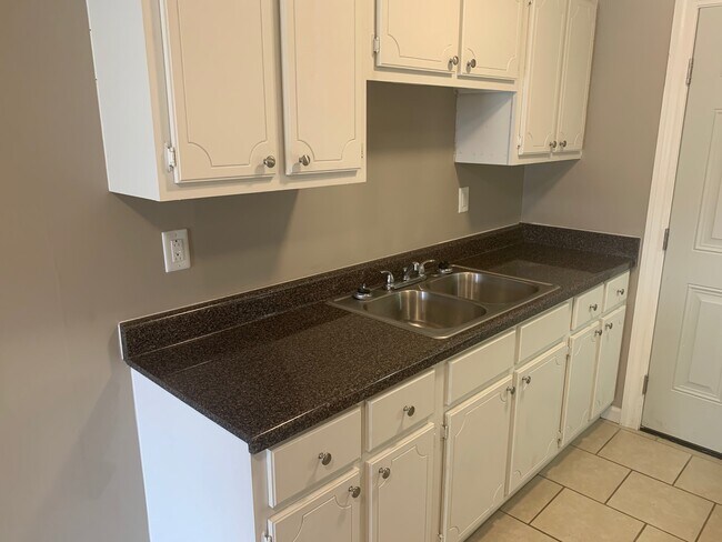 Foto del edificio - 19 Susan Cv