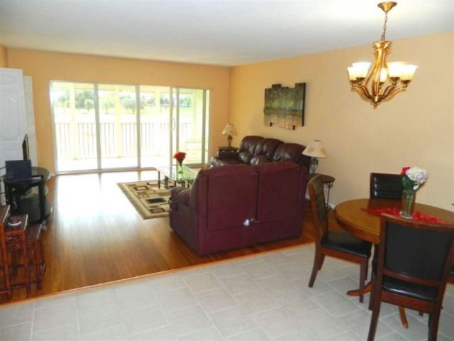 Foto del edificio - 2950 N Palm Aire Dr