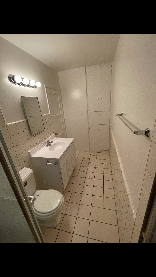 Foto del edificio - 4403 Ensign Ave