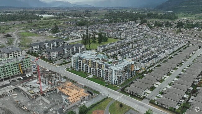  - Liqwel Apartments