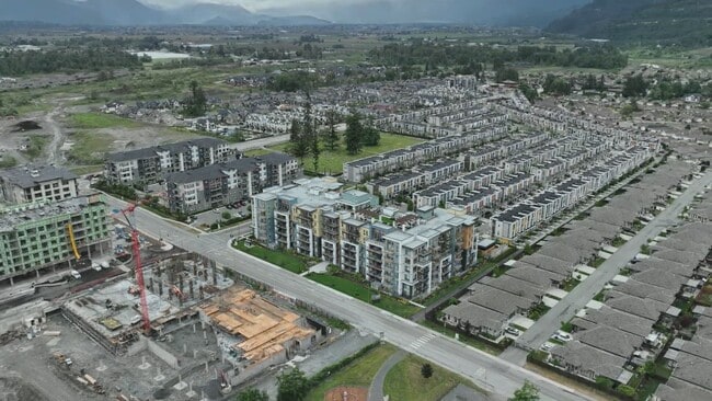  - Liqwel Apartments
