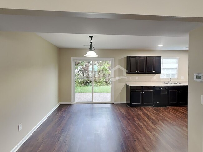 Foto del edificio - 1028 Daniel Ln