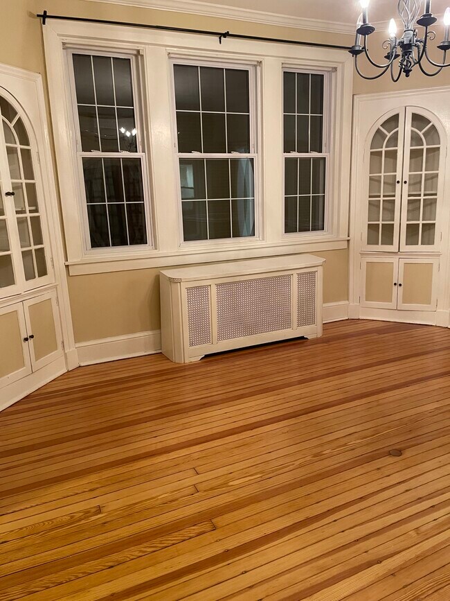 Foto del edificio - 1416 Riverview Ave