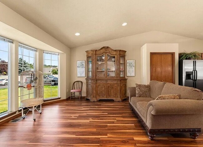 Foto del edificio - 9602 E Hoffman Ln