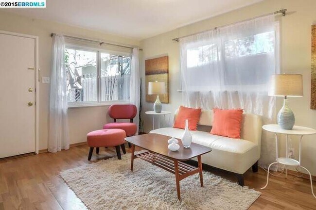 Foto del edificio - 3111 College Ave
