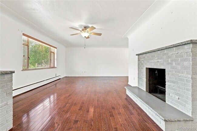 Foto del edificio - 1631 Xanthia St